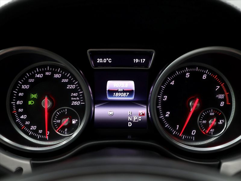 Mercedes-Benz GLE 3.0 400 245kW Coupe Aut. - fotka 18 z 42