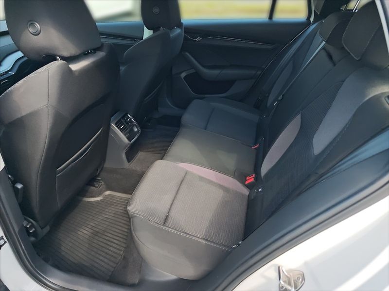 Škoda Octavia 2,0 TDI 85 Ambition - fotka 7 z 11