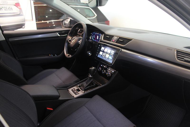 Škoda Superb (2023) 2.0TDI DSG Matrix Display - fotka 22 z 35
