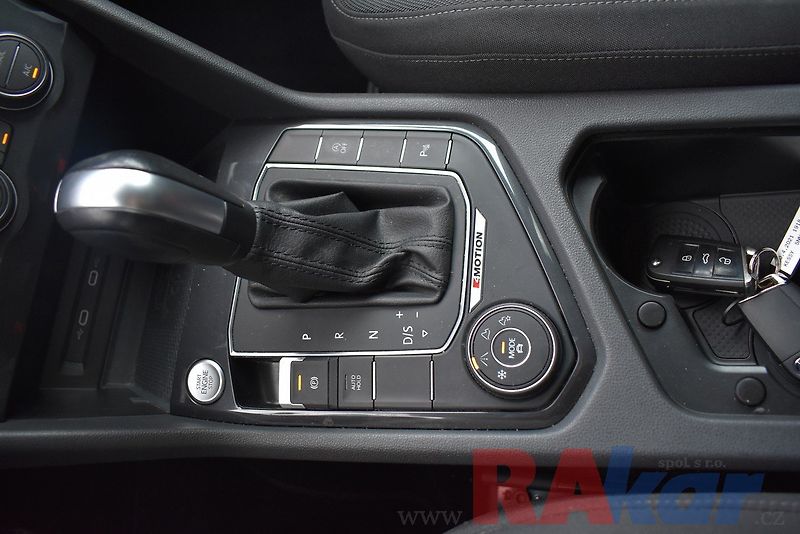 Volkswagen Tiguan Allspace (2021) Highline 2,0 TSI 4Motion,7míst - fotka 21 z 33