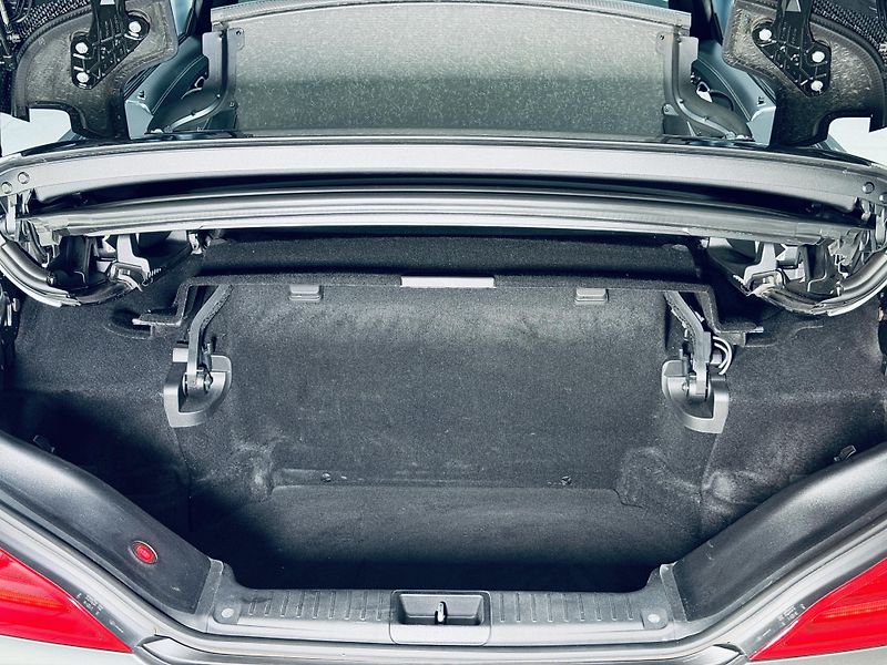 Mercedes-Benz SL (2016) 63 AMG CARBON INT TOP KEYLESS  - fotka 40 z 43