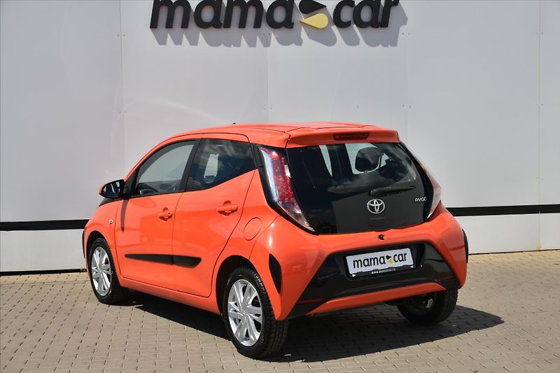 Toyota Aygo 1.0 VVT-i 51kW X-PLAY - fotka 5 z 24