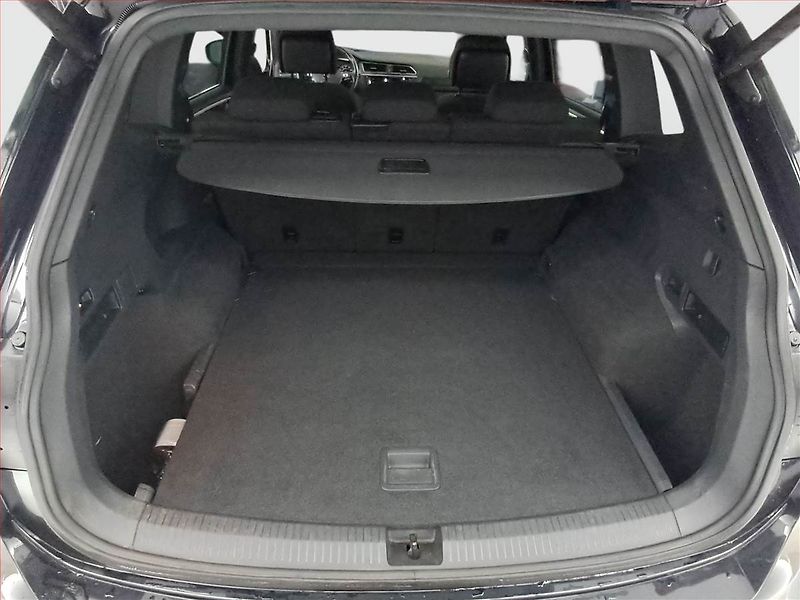 Volkswagen Tiguan Allspace (2018) R-Line 2.0 TDI - fotka 14 z 18