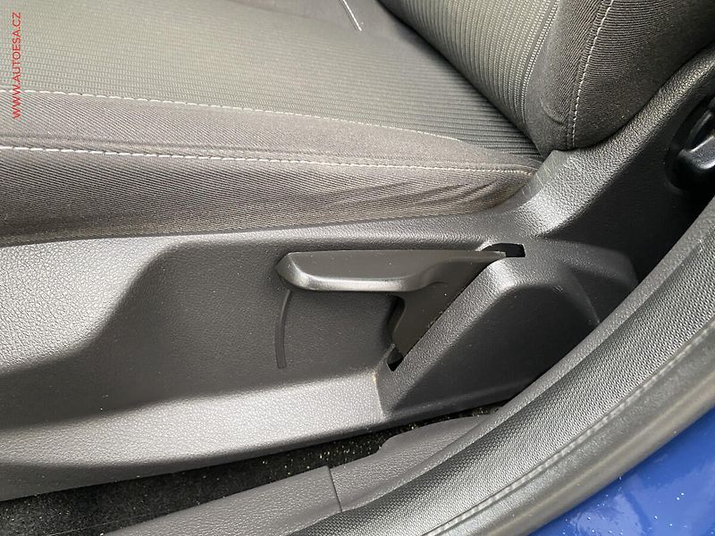 Ford Focus (2014) 1.6 TDCi, ČR, Titanium, navi - fotka 14 z 19