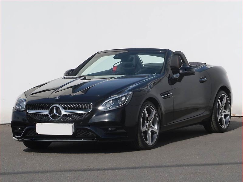 Mercedes-Benz SLC (2019) 300, Automat,180KW,Full Led - fotka 2 z 23