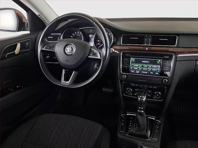 Škoda Superb (2013) Elegance 2.0 TDI, 4X4 - fotka 7 z 16
