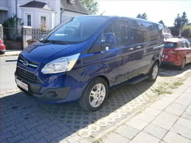 Ford Tourneo Custom 2,2 TDCI EUROLINE 114 KW - fotka 3 z 27