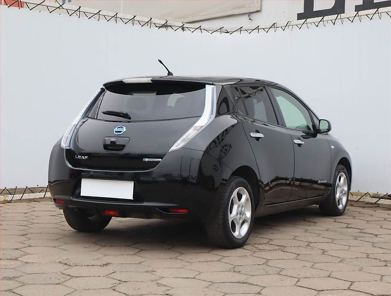Nissan Leaf (2012) 24 kWh, SoH 62%, Automat - fotka 5 z 17