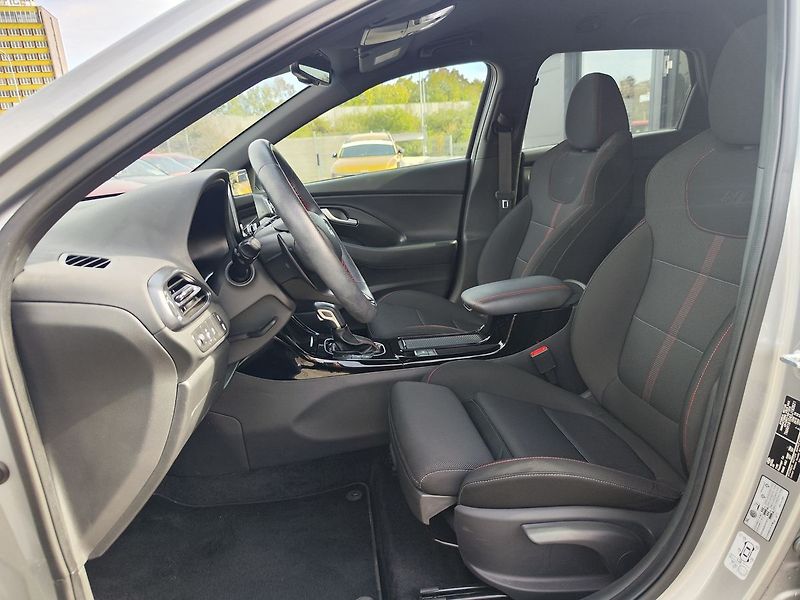 Hyundai i30 1.5 T-GDI/103kW N-Line DCT - fotka 15 z 35