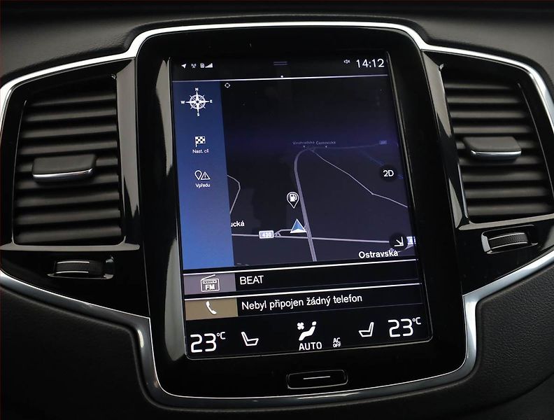 Volvo XC90 (2019) R-Design D5 AWD - fotka 16 z 21