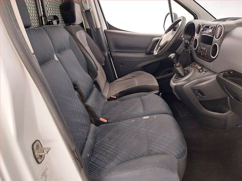 Peugeot Partner (2011) 1.6 16V, 3Místa, ČR - fotka 9 z 13