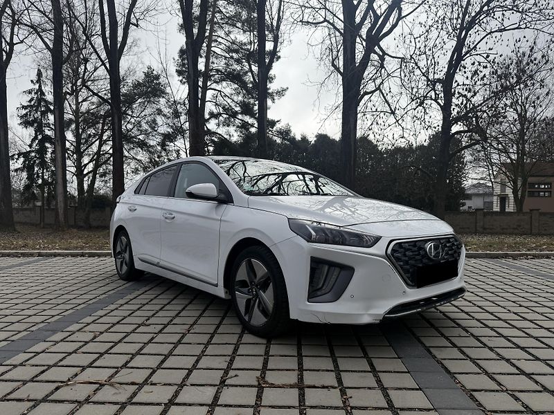 Hyundai Ioniq 1.6 GDI HYBRID Creative - fotka 1 z 20