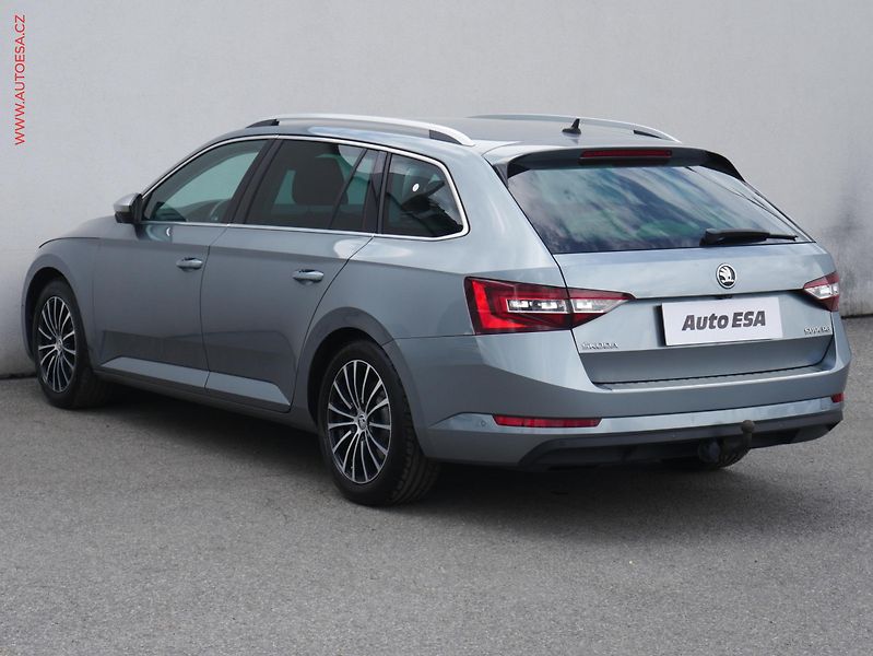 Škoda Superb (2017) 1.6TDi, DSG, navi, xenon - fotka 6 z 21