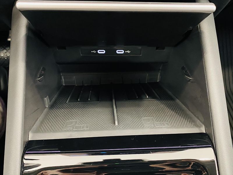 Volkswagen Tiguan 2,0 TDI 142kW 4Motion Elegance - fotka 20 z 24