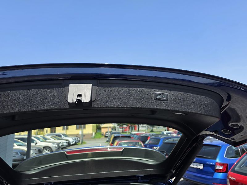 Audi Q5 2.0 TFSI S-Line Hybrid  - fotka 6 z 21