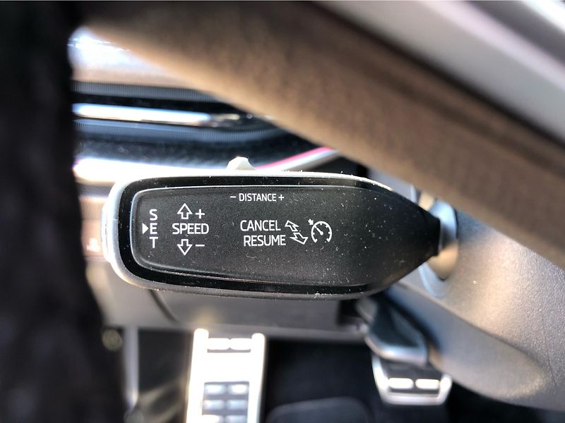 Škoda Superb 1,5 TSI  iV - fotka 17 z 30
