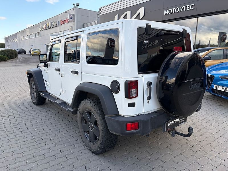 Jeep Wrangler 2.8 CRDi 147kW AT6 - fotka 4 z 10