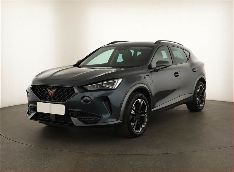 Cupra Formentor (2023) 1.4 e-Hybrid - fotka 2 z 28