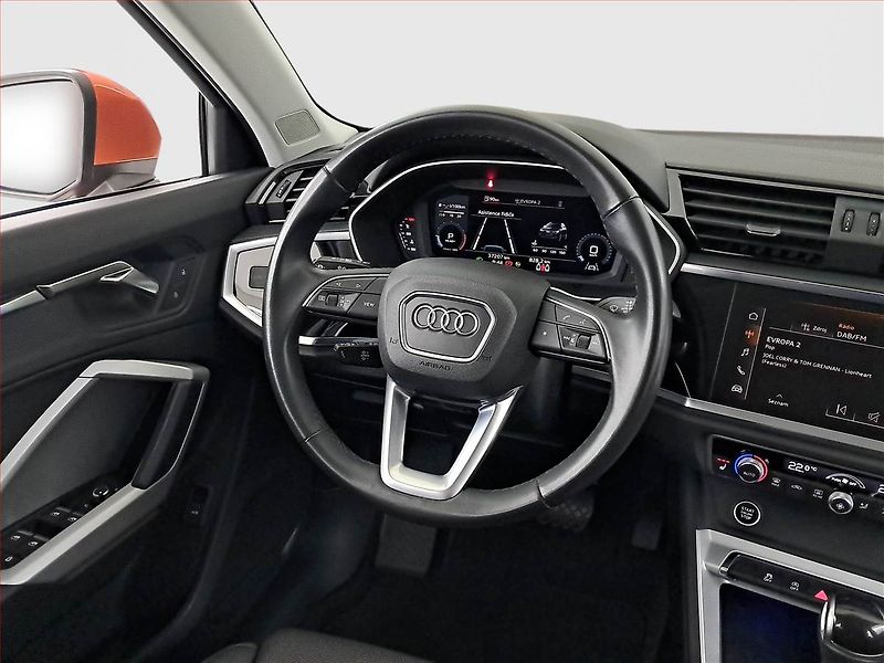Audi Q3 (2023) Street Edition 35 TFSI - fotka 7 z 17