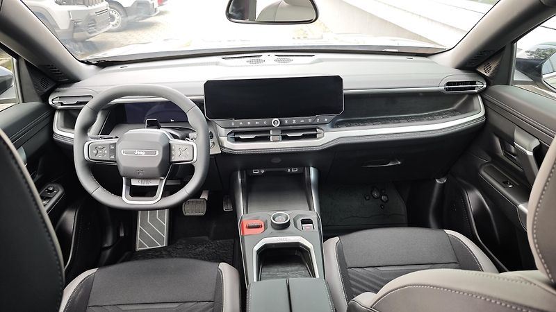 Jeep Compass (2026) Altitude hybrid 145PS automat  - fotka 21 z 39