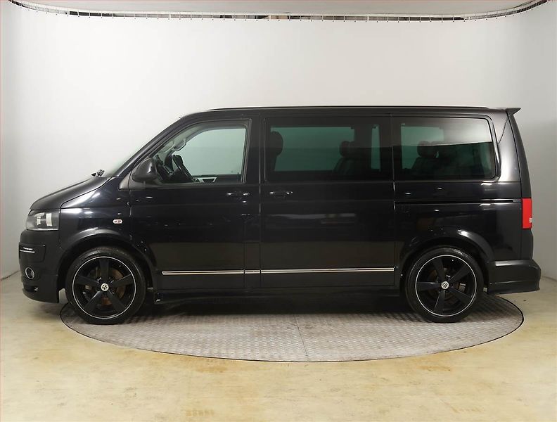 Volkswagen Multivan (2013) Highline 2.0 TDI, 1Maj - fotka 3 z 22