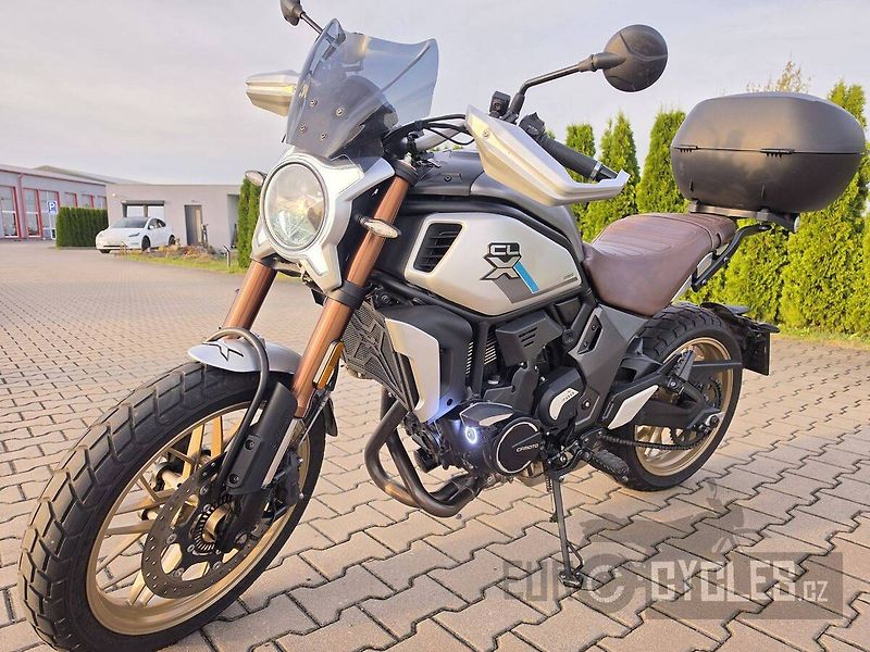 CFMOTO 700 CL-X Heritage (2022) - fotka 10 z 18