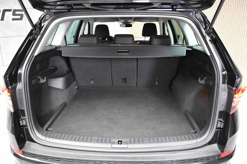 Škoda Kodiaq 2.0 TDI DSG*KAMERA*ACC*DPH*PO - fotka 34 z 37