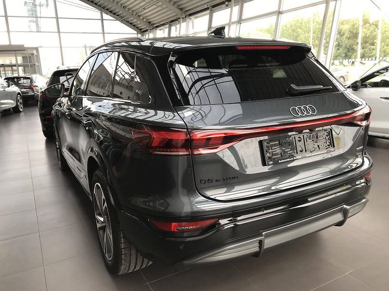 Audi Q6 e-tron quattro 100kWh - fotka 5 z 22