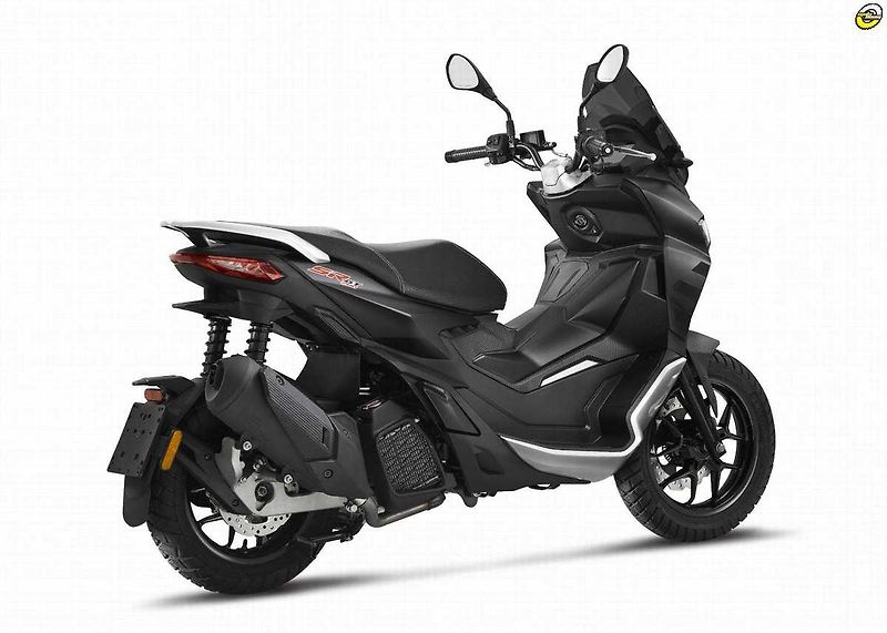 Aprilia SR GT 200 (2026) EU5+ - AKČNÍ CENA - fotka 2 z 7