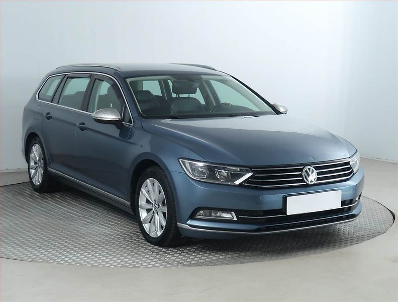 Volkswagen Passat (2015) Highline 2.0 TDI, Tempomat - fotografie inzerátu