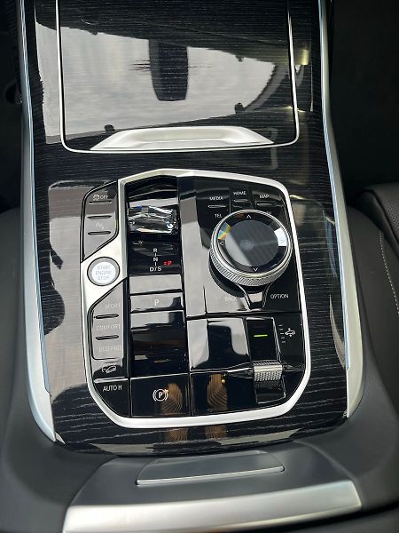 BMW X7 40ix Nezávislé Ventilace Masáž - fotka 21 z 27