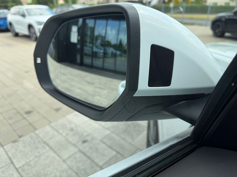 Audi Q8 S-line  50TDI 210kW webasto - fotka 5 z 25