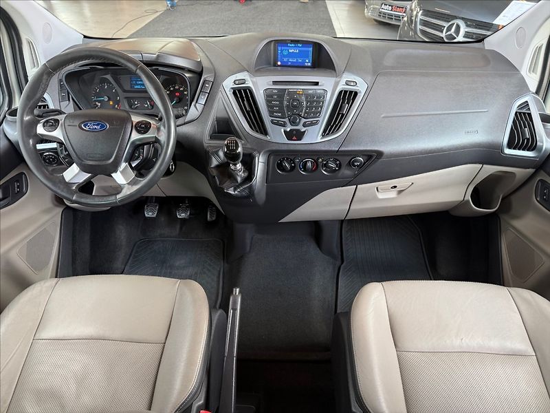 Ford Tourneo Custom 2,2 TitaniumX,92kW,po servisu - fotka 13 z 30