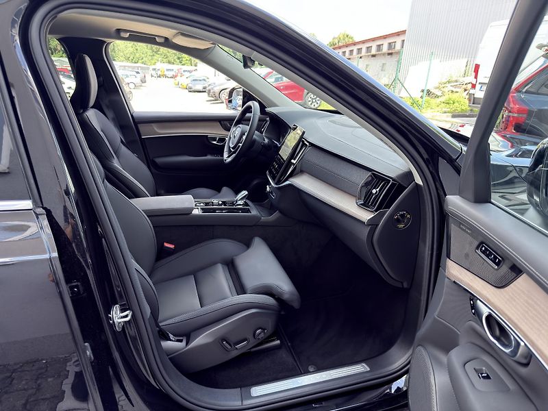 Volvo XC90 B5 AWD PLUS BRIGHT // 7M +kola - fotka 19 z 52