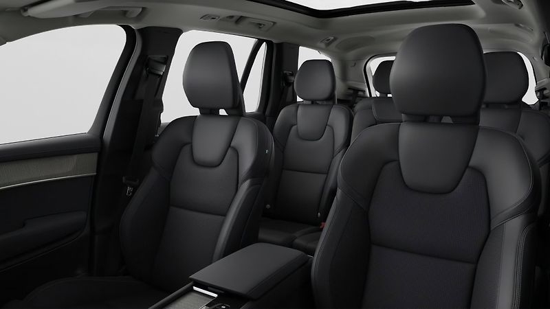 Volvo XC90 (2026) PLUS B5, HUD, vzduch.odpr., PA - fotka 7 z 11