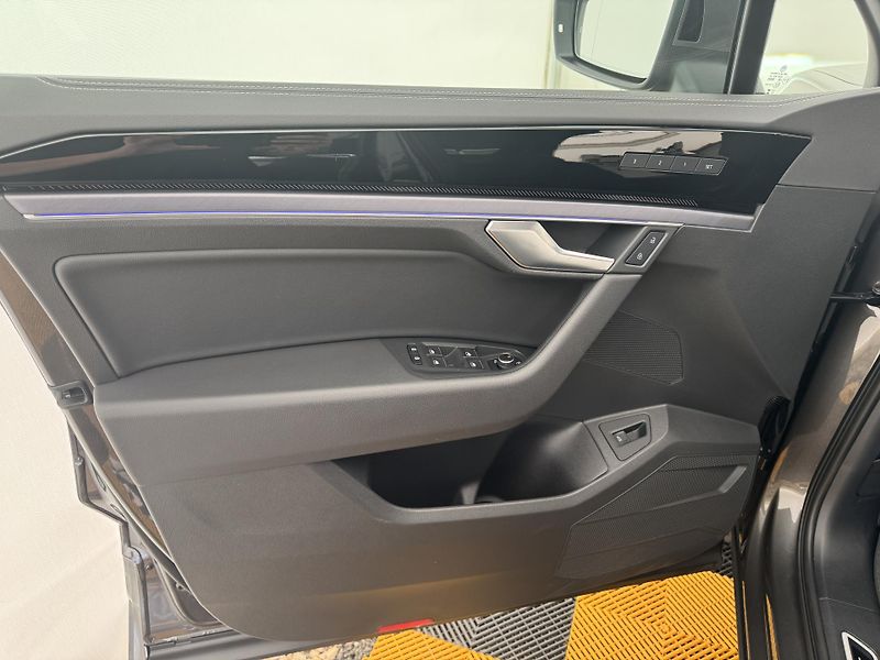 Volkswagen Touareg 3.0Tdi*1-MAJ*DPH*R-LINE*HUD* - fotka 10 z 47