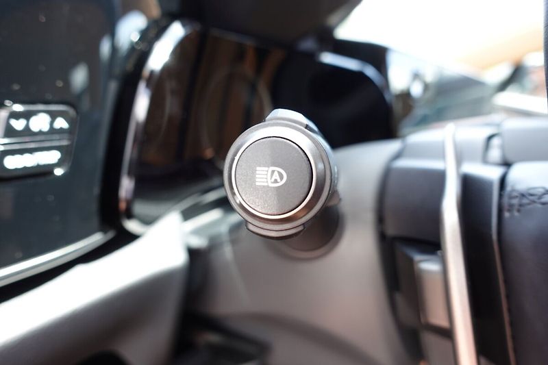 Lexus NX 350h NX350h Executive FWD - fotka 21 z 33