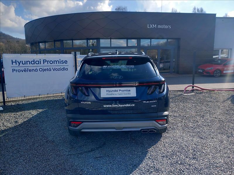 Hyundai Tucson 1,6 T-GDI 4WD DCT PREMIUM - fotka 7 z 21