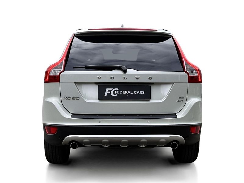 Volvo XC60 D5 AWD // SUMMUM // 151 kW - fotka 4 z 22