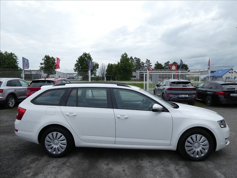 Škoda Octavia 1,6 TDi 81kW STYLE, DPH, ČR - fotka 10 z 38