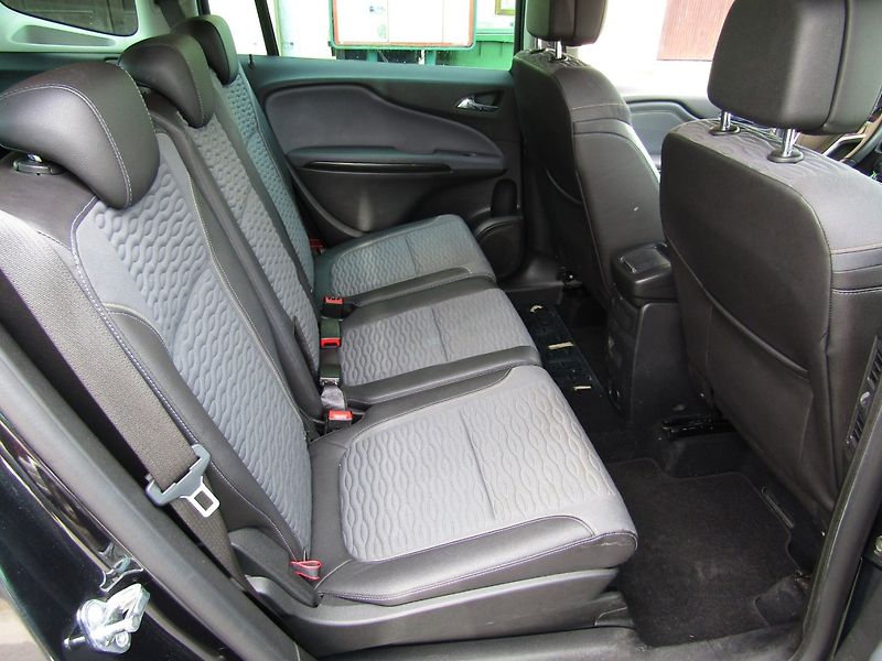 Opel Zafira (2015) 2.0 CDTi ÚPLNÁ SERVISNÍ HISTOR - fotka 26 z 48