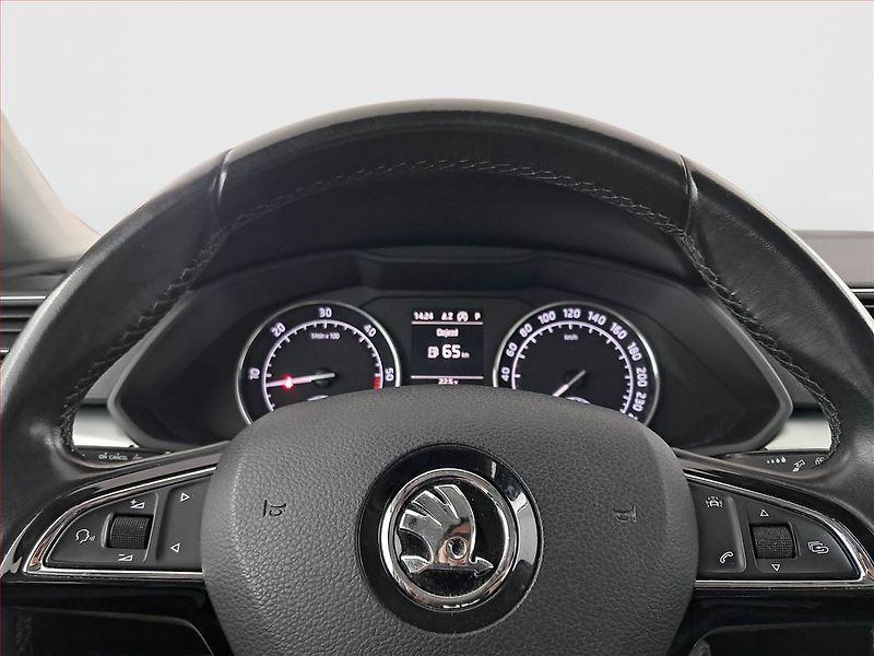 Škoda Superb (2017) Ambition 2.0 TDI, Automat - fotka 24 z 24