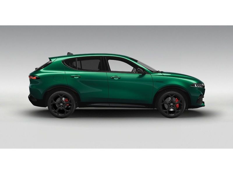 Alfa Romeo Tonale (2026) 1.5 T Ibrida 175k AT7 VELOCE * - fotka 2 z 6