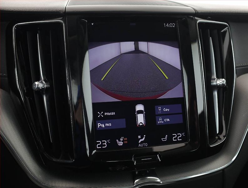 Volvo XC60 (2020) B4 AWD - fotka 16 z 22