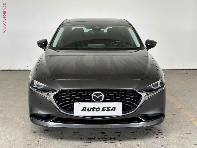 Mazda 3 (2020) 2.0i, 1.maj,ČR, AC, LED, navi - fotka 2 z 19