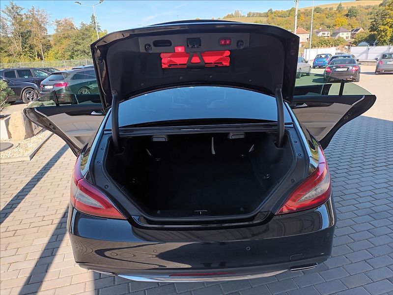 Mercedes-Benz CLS 3,0 350d,4Matic,190kw,ČR,1MAJ, - fotka 17 z 43