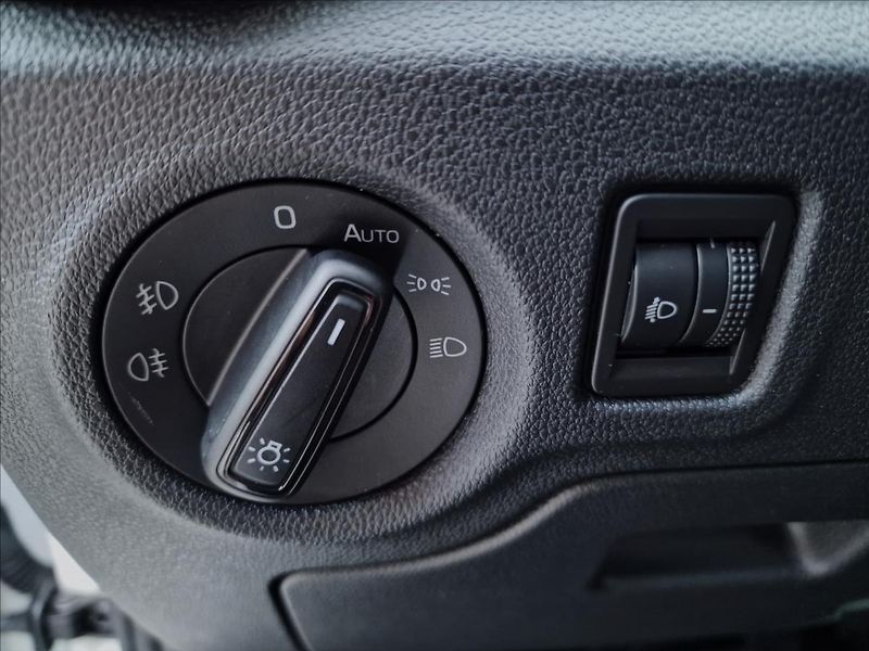Škoda Fabia 1.0TSI Ambition,ČR,1.Majitel - fotka 32 z 43