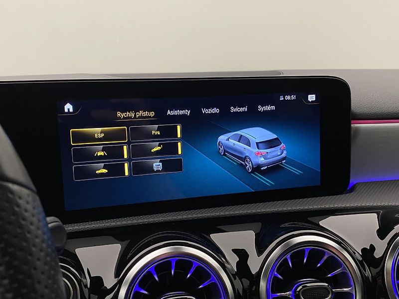 Mercedes-Benz Třídy A A200 AMG 120kW AUT - fotka 44 z 51
