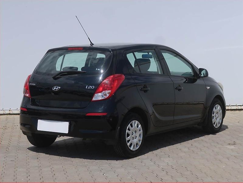 Hyundai i20 (2014) 1.2 - fotka 5 z 13