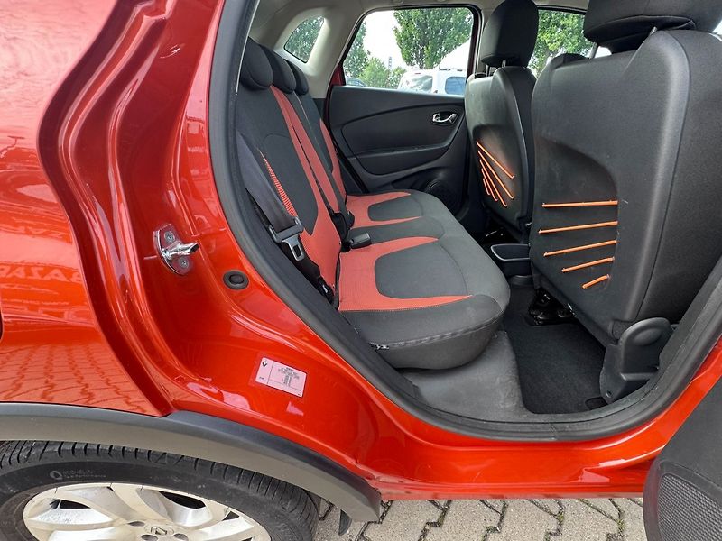 Renault Captur (2016) 0,9 TCE 66 KW ROZVODY USB NAV - fotka 36 z 42